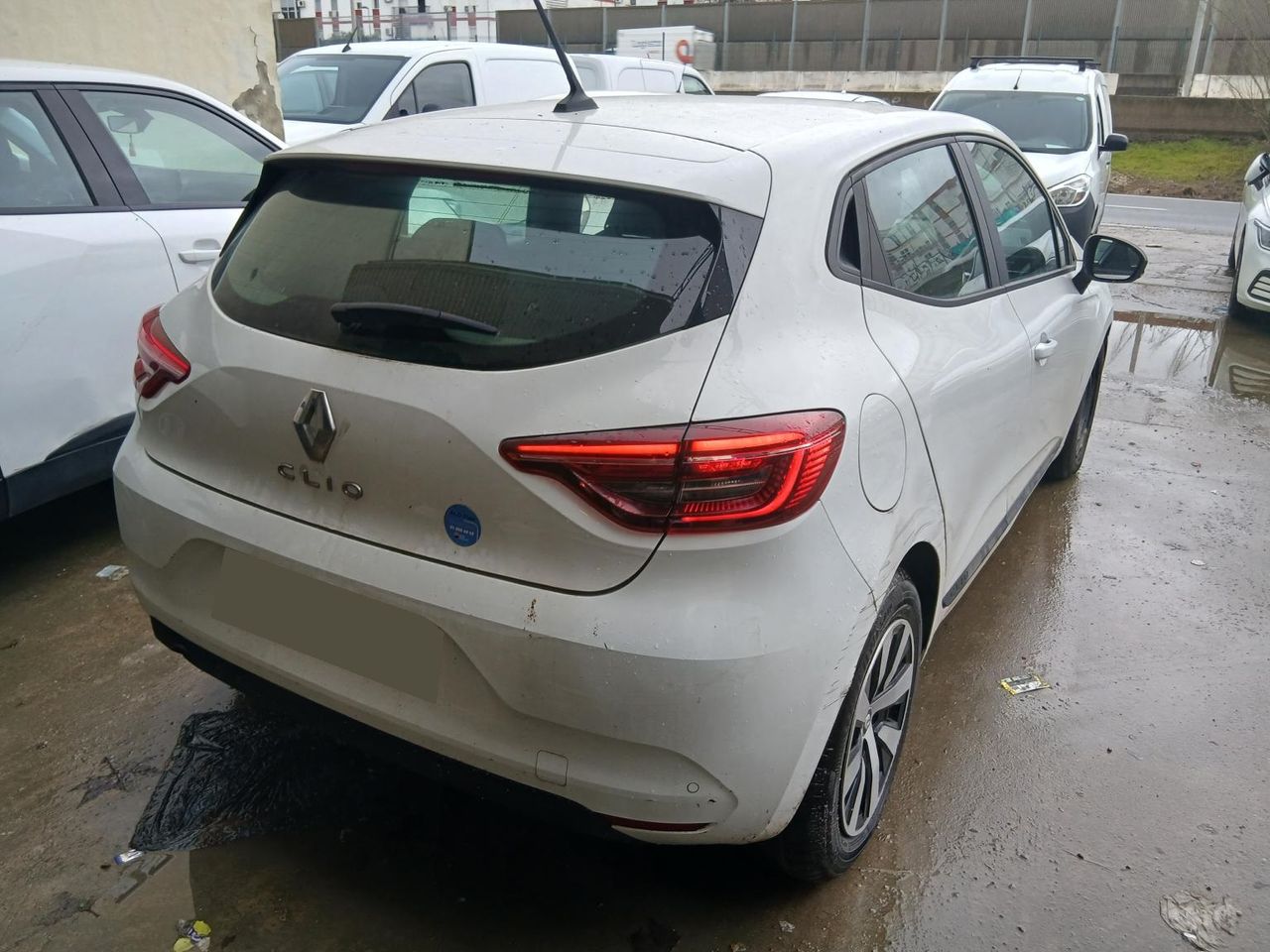 Renault Clio 1.5 DCI 100CV INTENS BLUE BERLINA - Foto 4