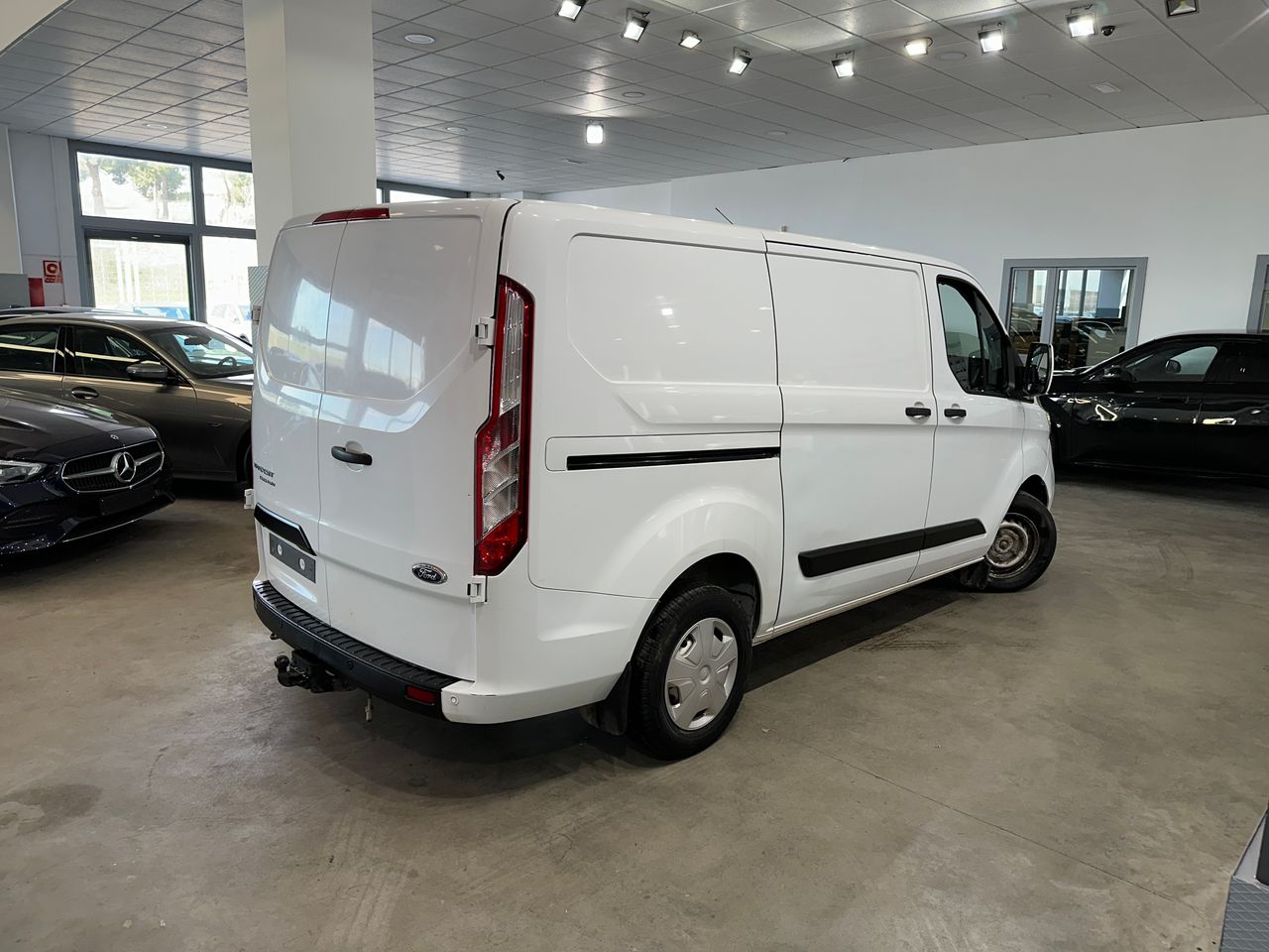 Ford Transit Custom 2.0 ECOBLUE 130CV L1H1 TREND - Foto 7