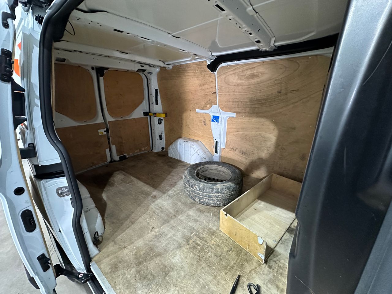 Ford Transit Custom 2.0 ECOBLUE 130CV L1H1 TREND - Foto 10