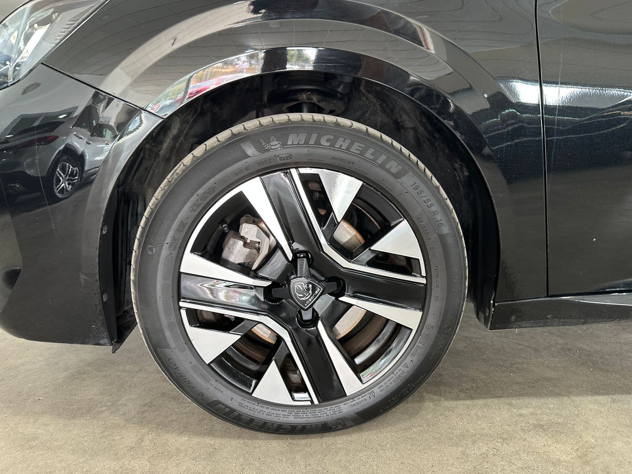 Peugeot 208 1.2G 100CV ALLURE BERLINA - Foto 31