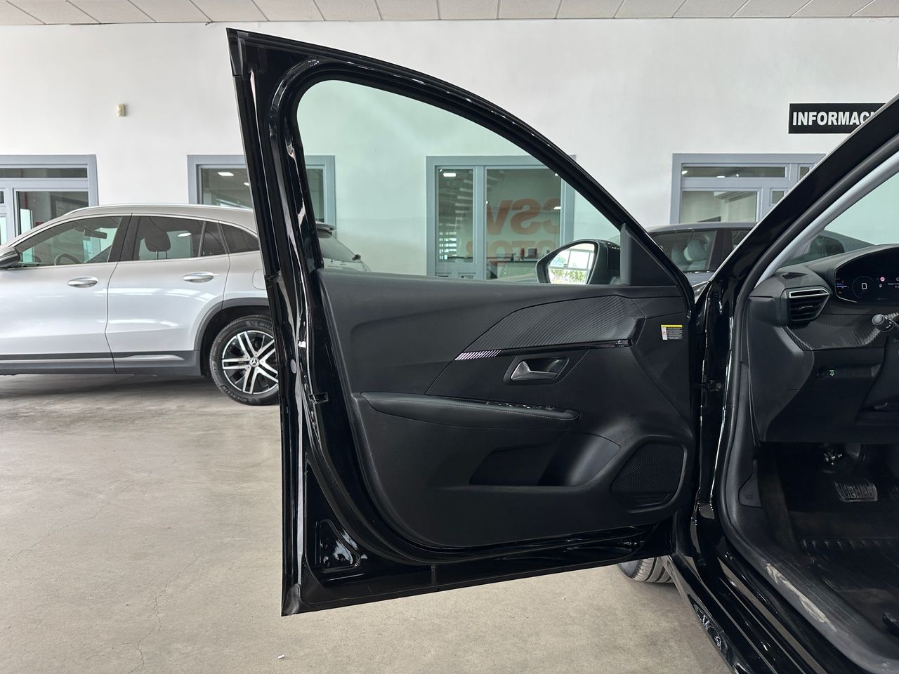 Peugeot 208 1.2G 100CV ALLURE BERLINA - Foto 27