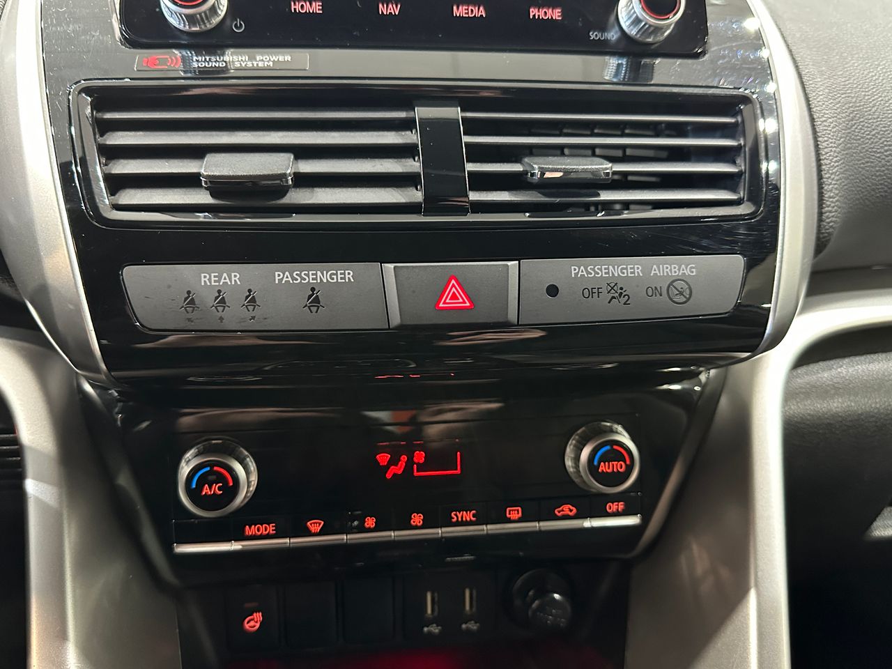 Mitsubishi Eclipse Cross 2.4PHEV 188CV KAITEKI 4WD - Foto 17