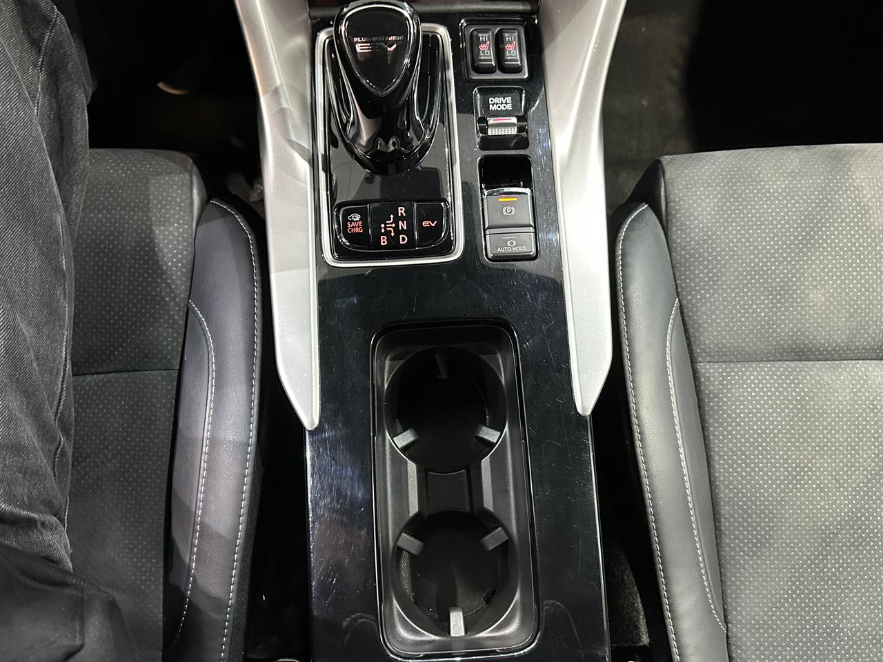 Mitsubishi Eclipse Cross 2.4PHEV 188CV KAITEKI 4WD - Foto 19