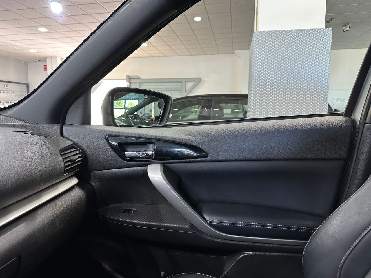 Mitsubishi Eclipse Cross 2.4PHEV 188CV KAITEKI 4WD - Foto 12