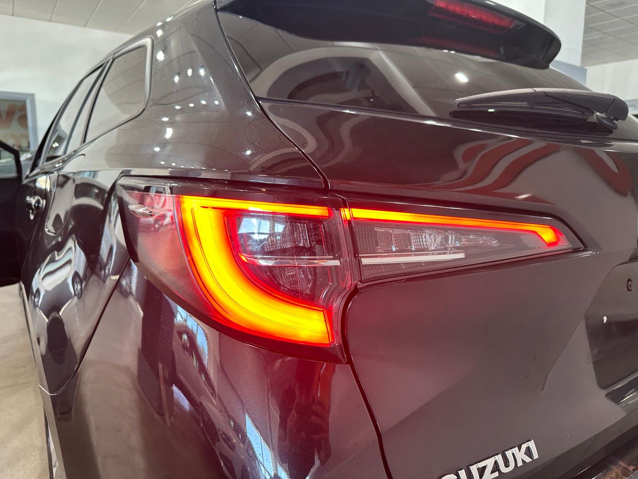 Suzuki Swace 1.8HEV 140CV GLE FAMILIAR - Foto 23