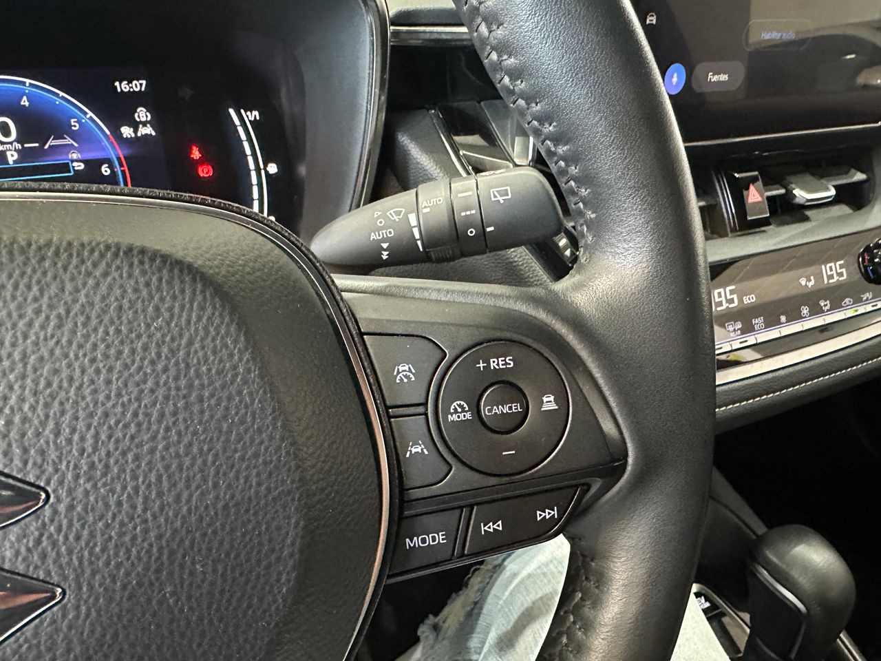 Suzuki Swace 1.8HEV 140CV GLE FAMILIAR - Foto 15