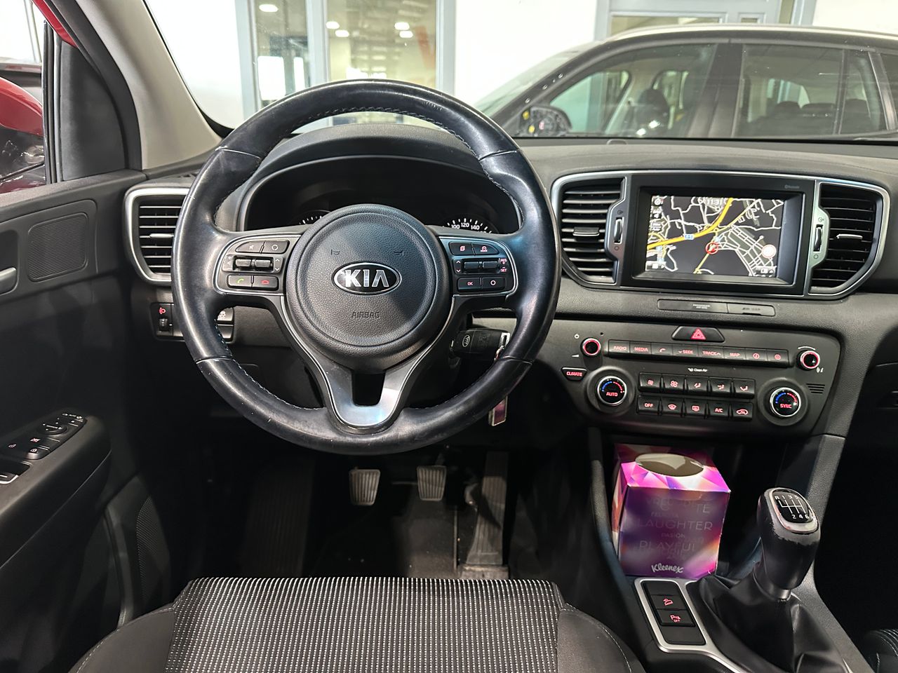 Kia Sportage 1,6 5P 132CV - Foto 13