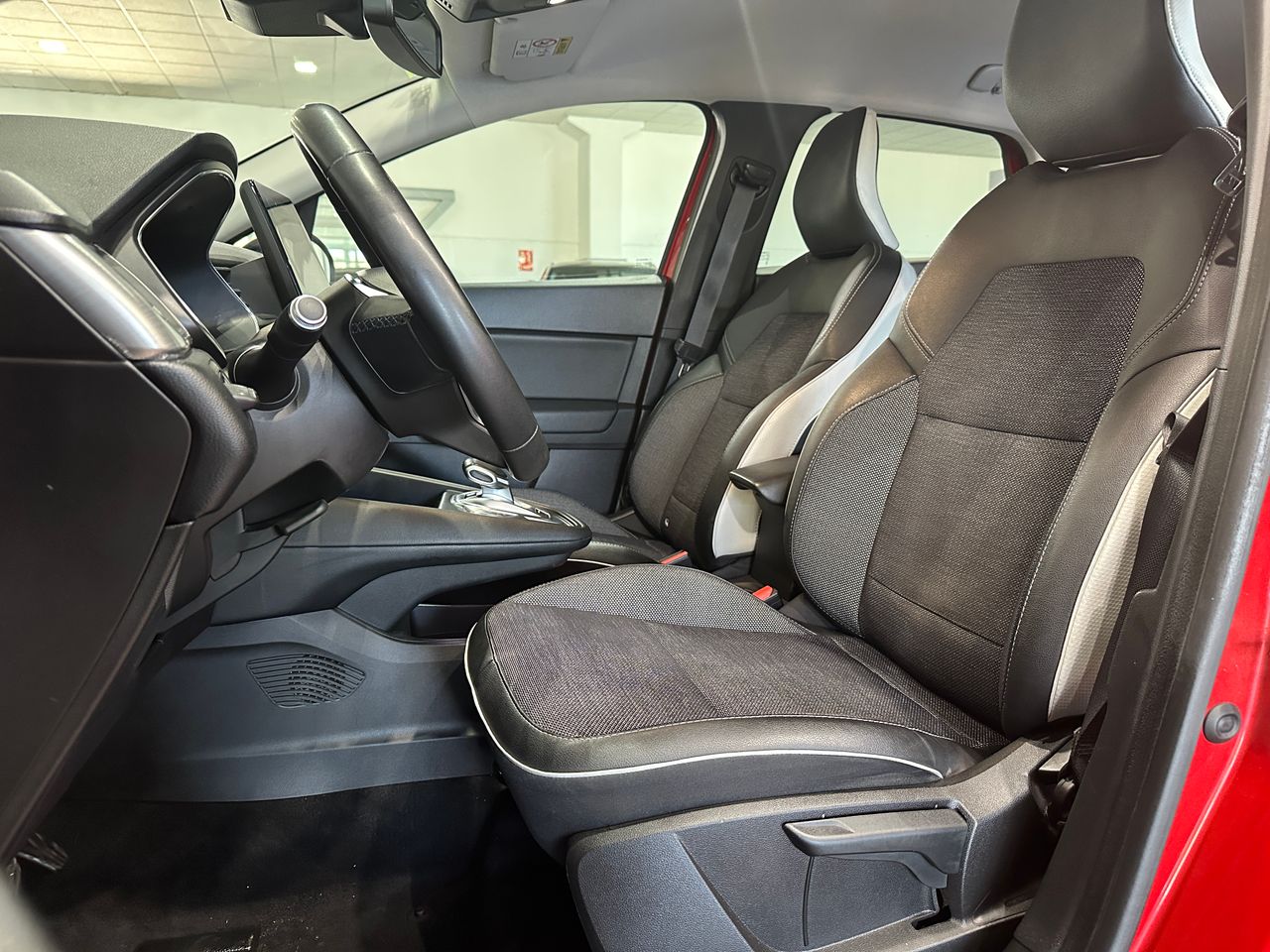 Renault Captur 1.6PHEV 160CV TECHNO - Foto 11