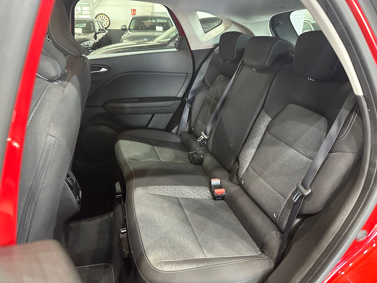 Renault Captur 1.6PHEV 160CV TECHNO - Foto 11