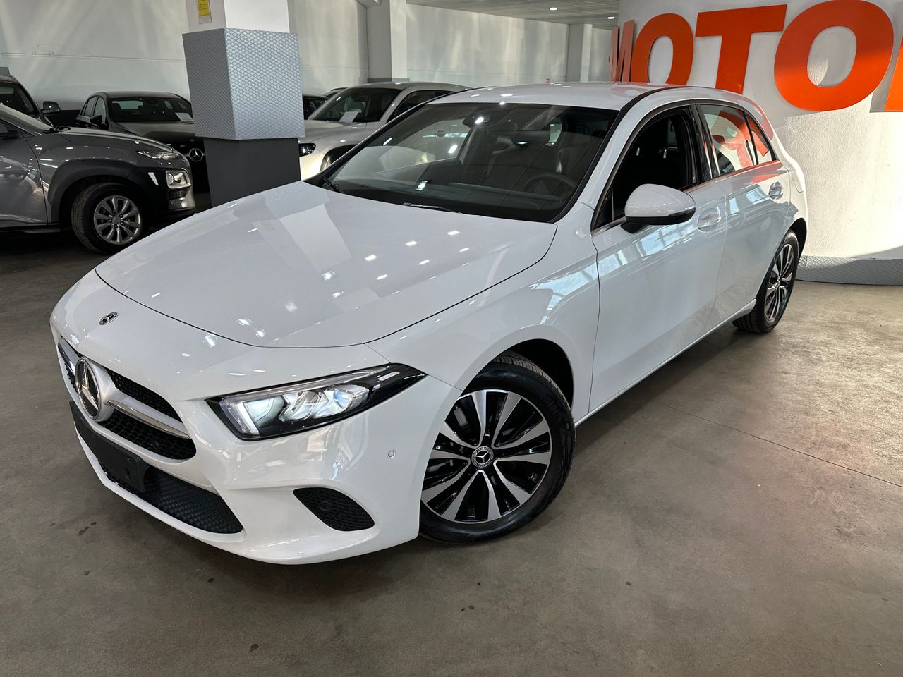 Mercedes Clase A 250E 218CV BUSINESS COMPACTO - Foto 3