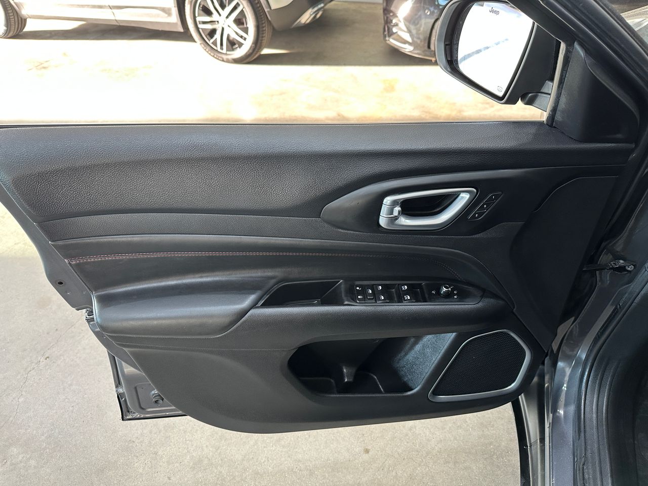 Jeep Compass 1.3PHEV 240CV 4XE TRAILHAWK - Foto 6