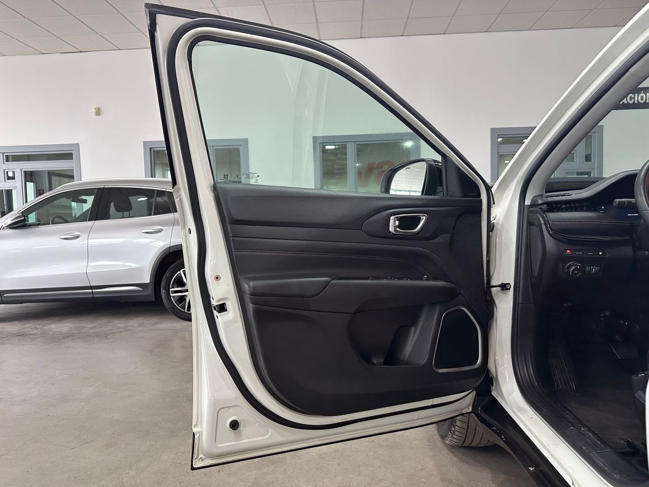 Jeep Compass 1.3PHEV 190CV 4XE LIMITED - Foto 27