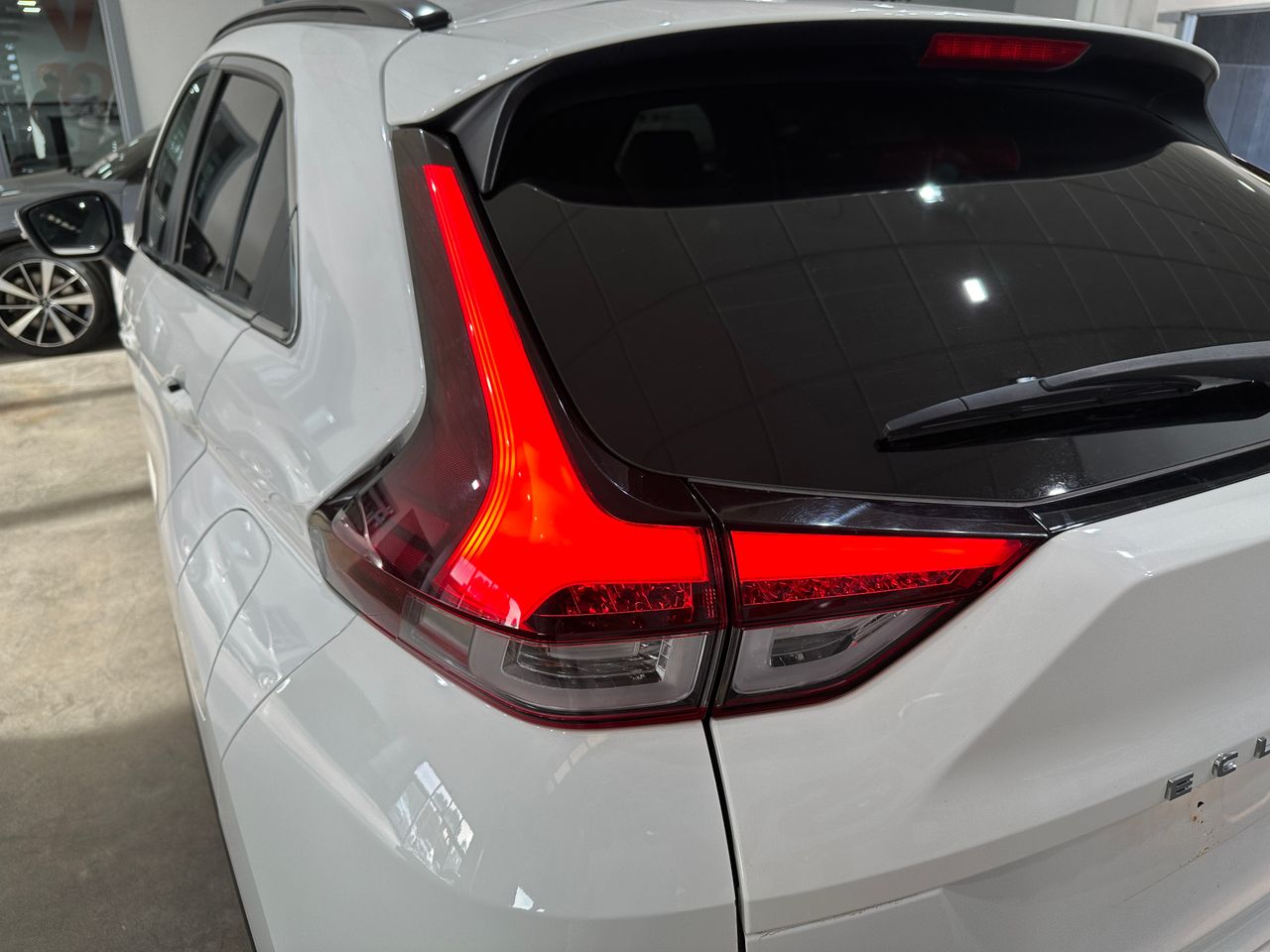 Mitsubishi Eclipse Cross 2.4PHEV 188CV KAITEKI 4WD - Foto 22