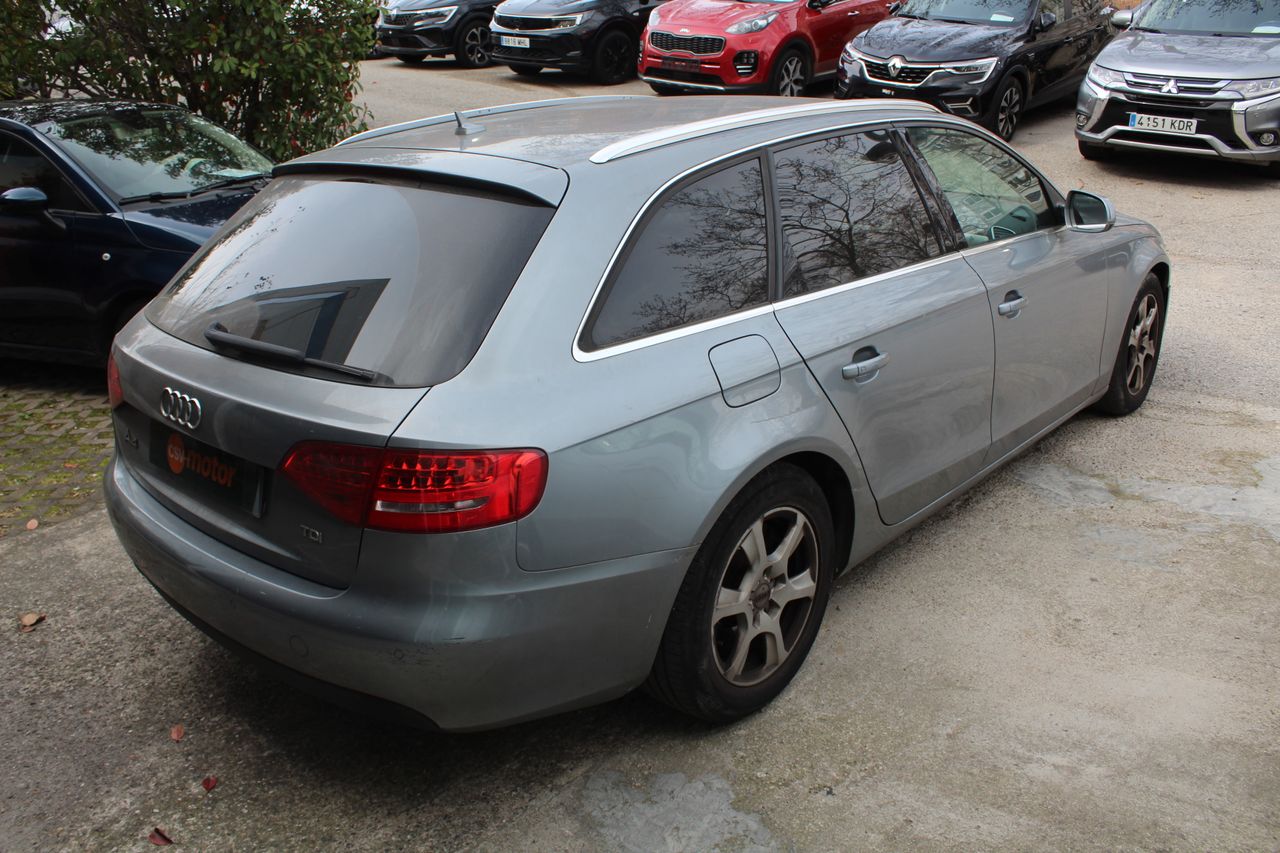 Audi A4 2,0 TDi DPF 136 cv - Foto 8