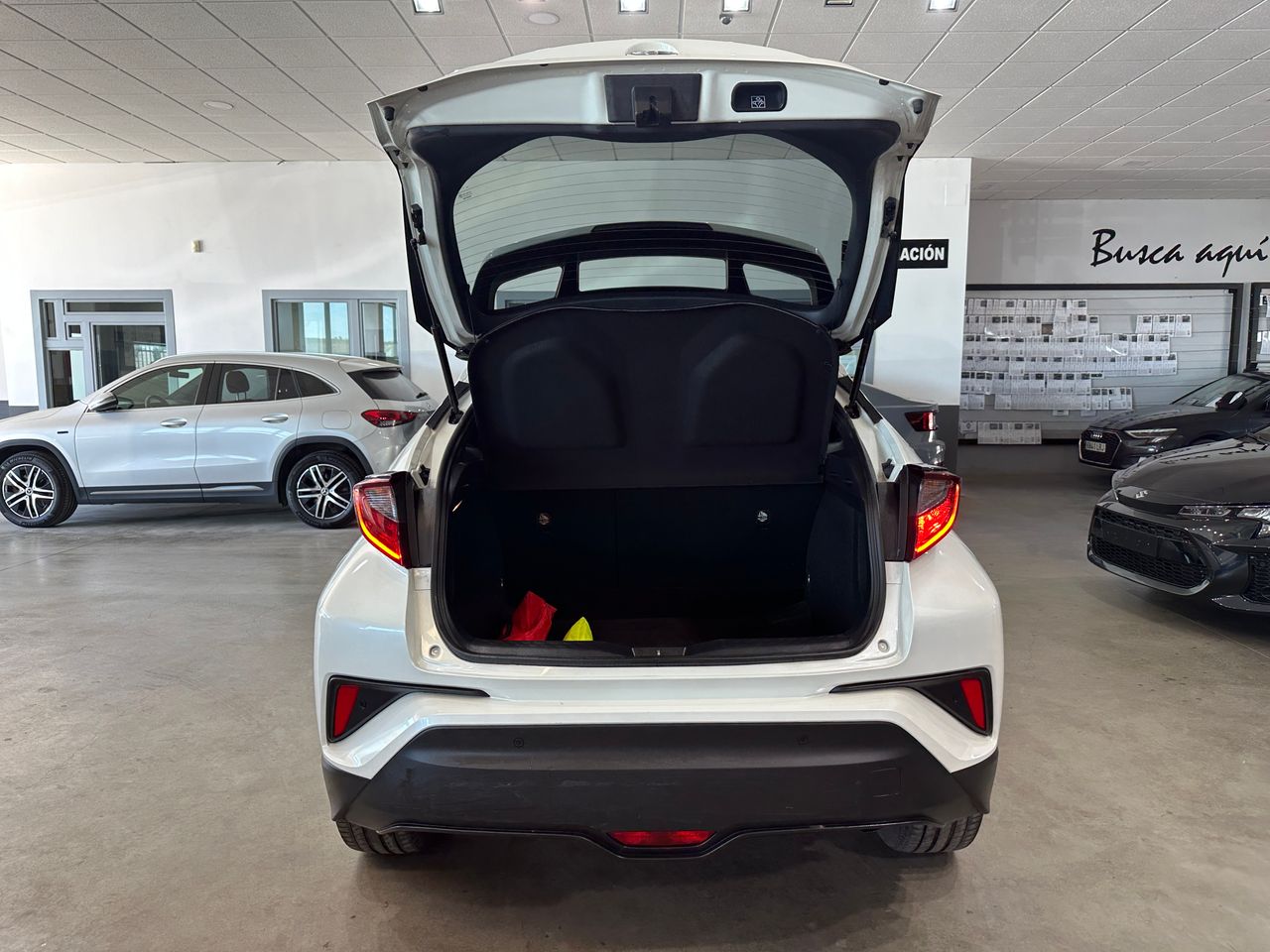 Toyota C-HR 1.8HYBRID 122CV ADVANCE - Foto 9