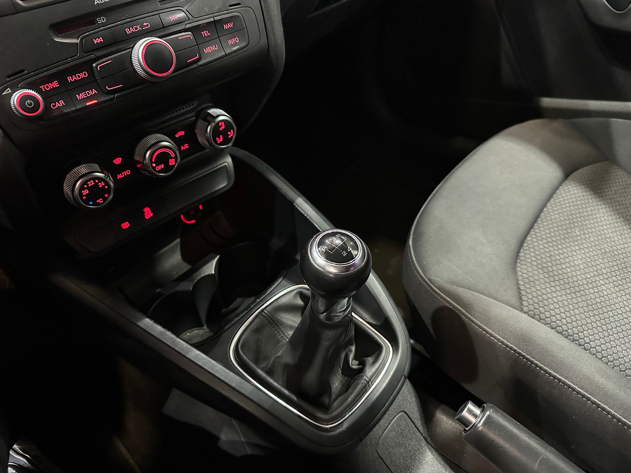 Audi A1 1,6 TDI 3P 90CV - Foto 18