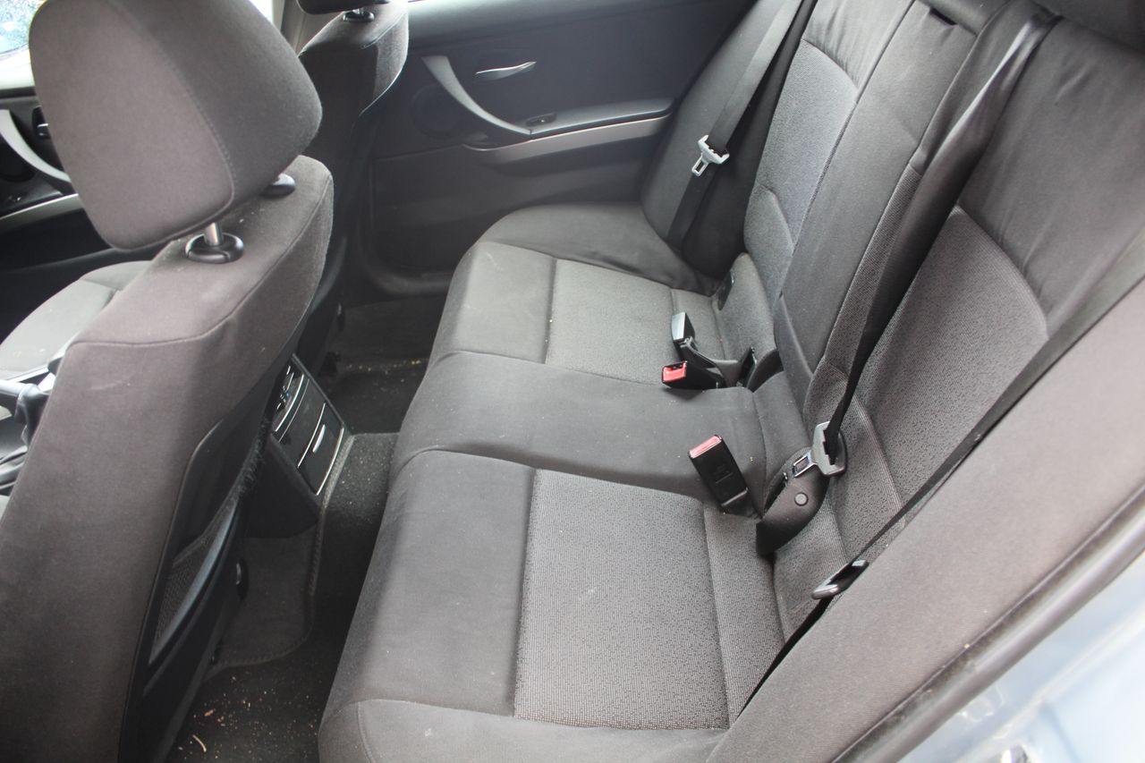 BMW Serie 3 320D TOURING AUTO 163CV - Foto 8