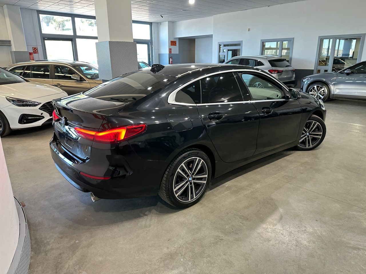 BMW Serie 2 GRAN COUPE	220D 190CV AUTO BUSINESS DESIGN - Foto 7