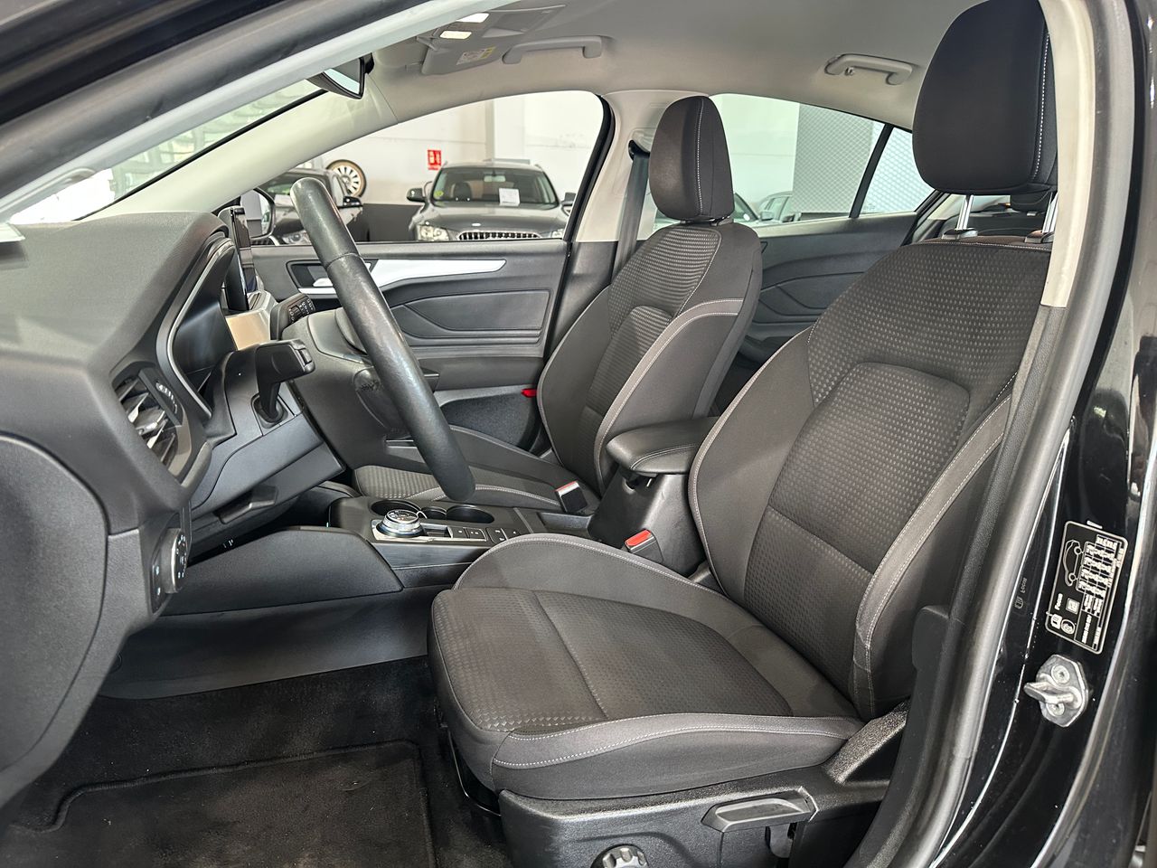 Ford Focus 1.0ECOBOOST 125CV TREND+ AUTO - Foto 10