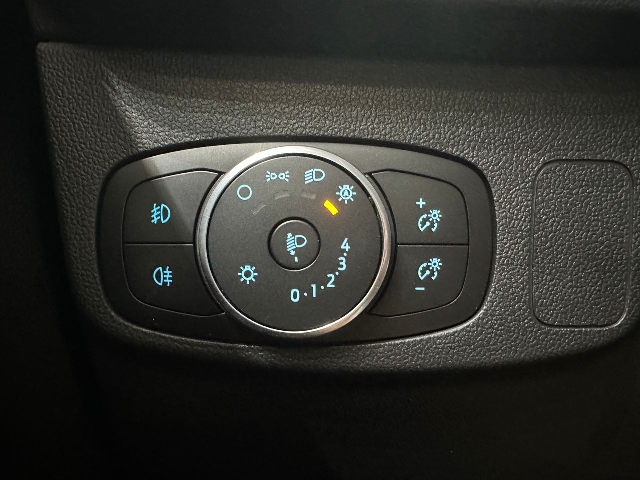 Ford Focus 1.0ECOBOOST 125CV TREND+ AUTO - Foto 17