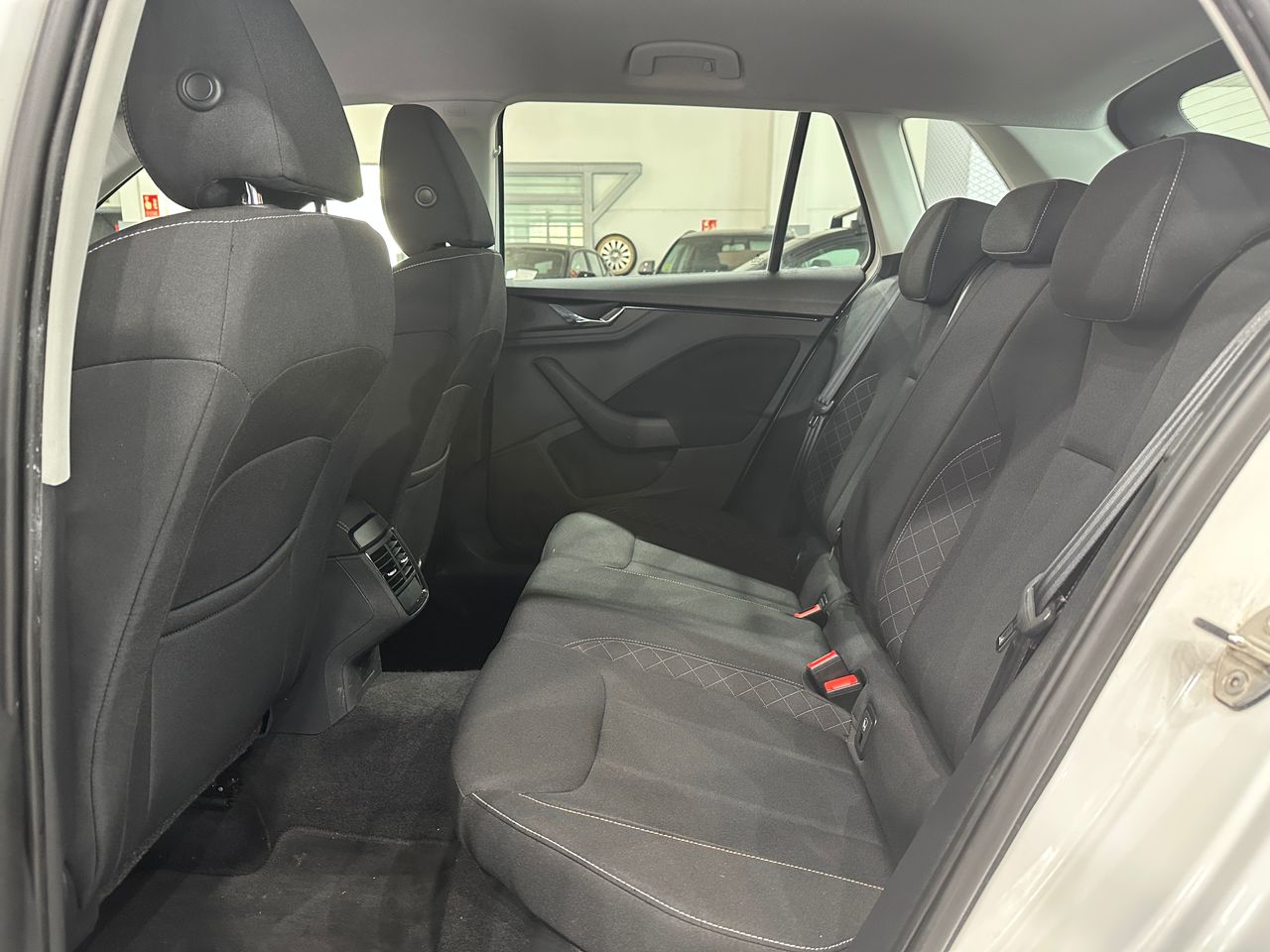 Skoda Kamiq 1.0TSI 110CV AMBITION DSG - Foto 11