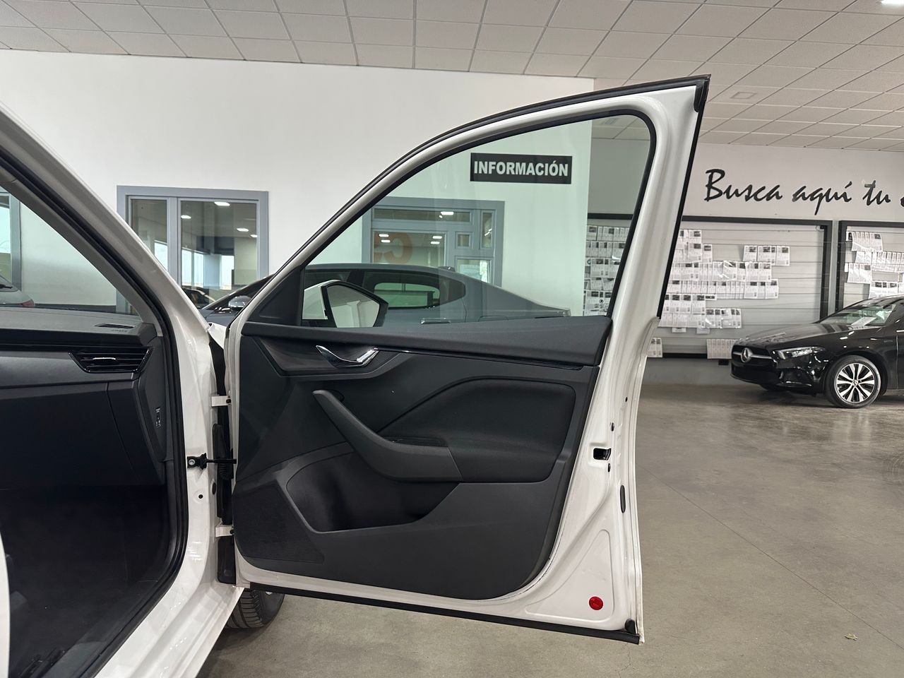 Skoda Kamiq 1.0TSI 110CV AMBITION DSG - Foto 30