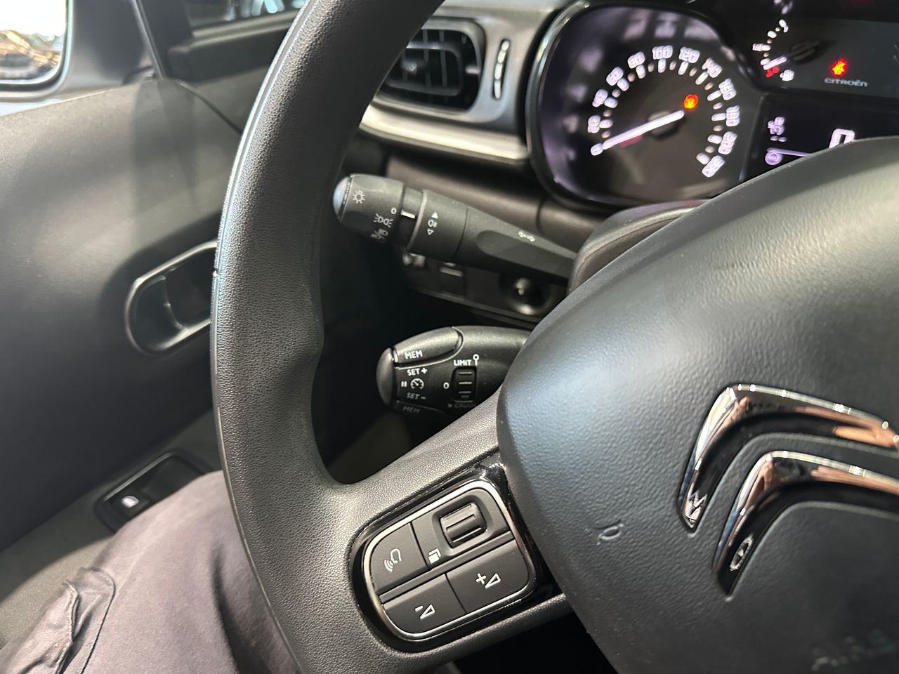 Citroën C3 BlueHDi 100 S&S Live Pack - Foto 16