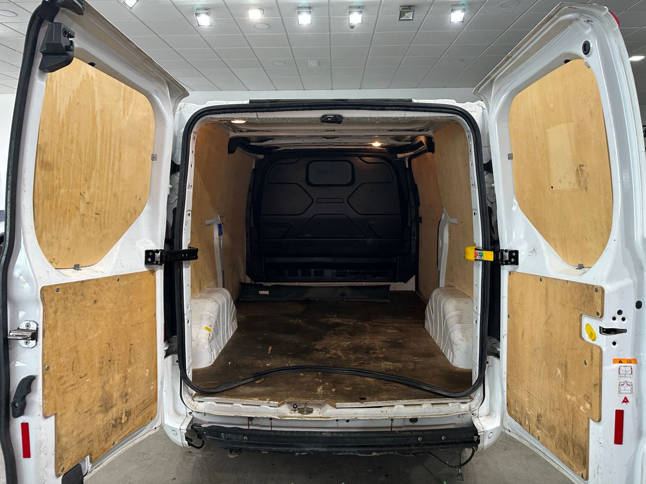 Ford Transit Custom 2.0 ECOBLUE 130CV L1H1 TREND - Foto 18