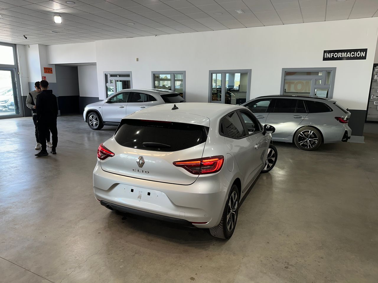 Renault Clio 1.5DCI 100CV EVOLUTION - Foto 7
