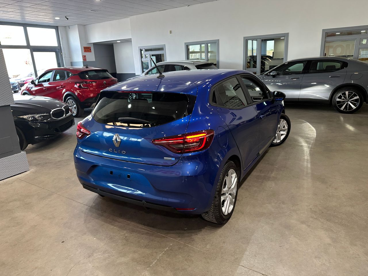 Renault Clio 1.6E-TECH 140CV BUSINESS AUTO - Foto 8