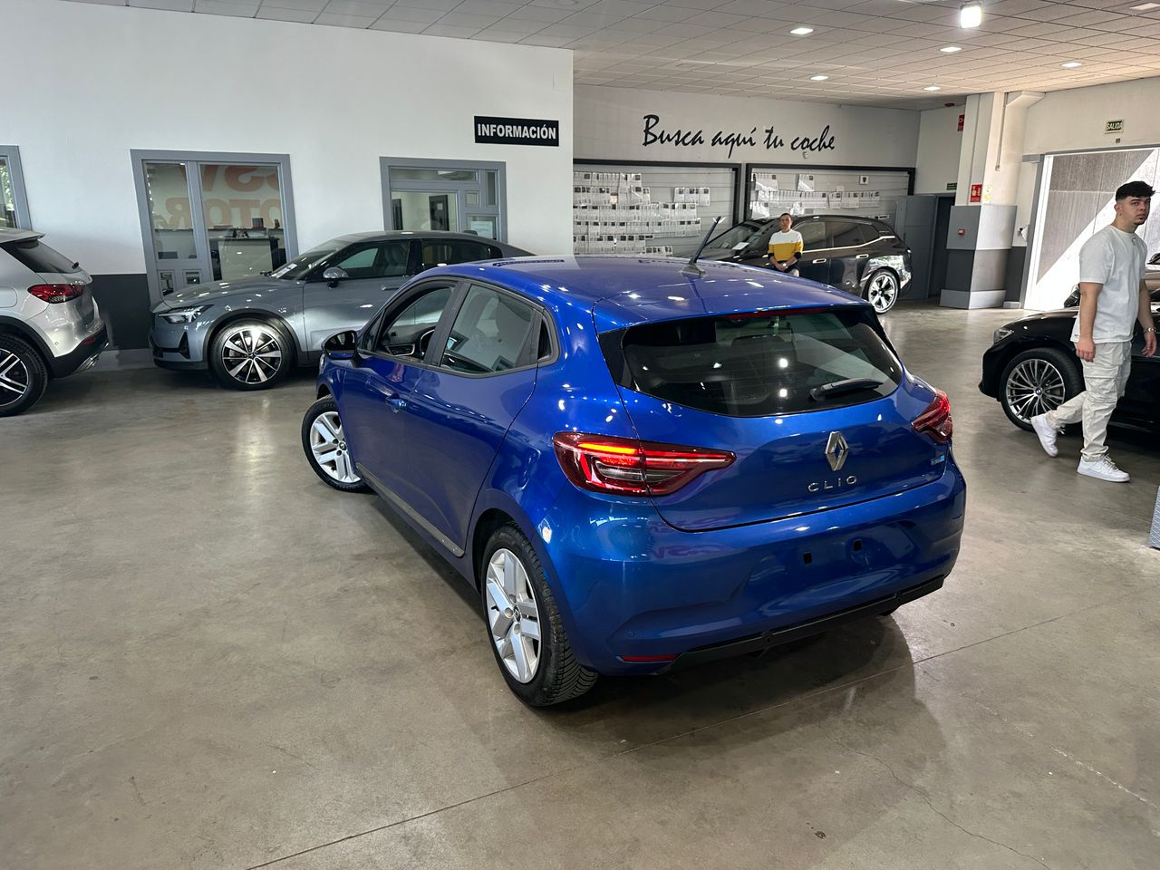 Renault Clio 1.6E-TECH 140CV BUSINESS AUTO - Foto 6