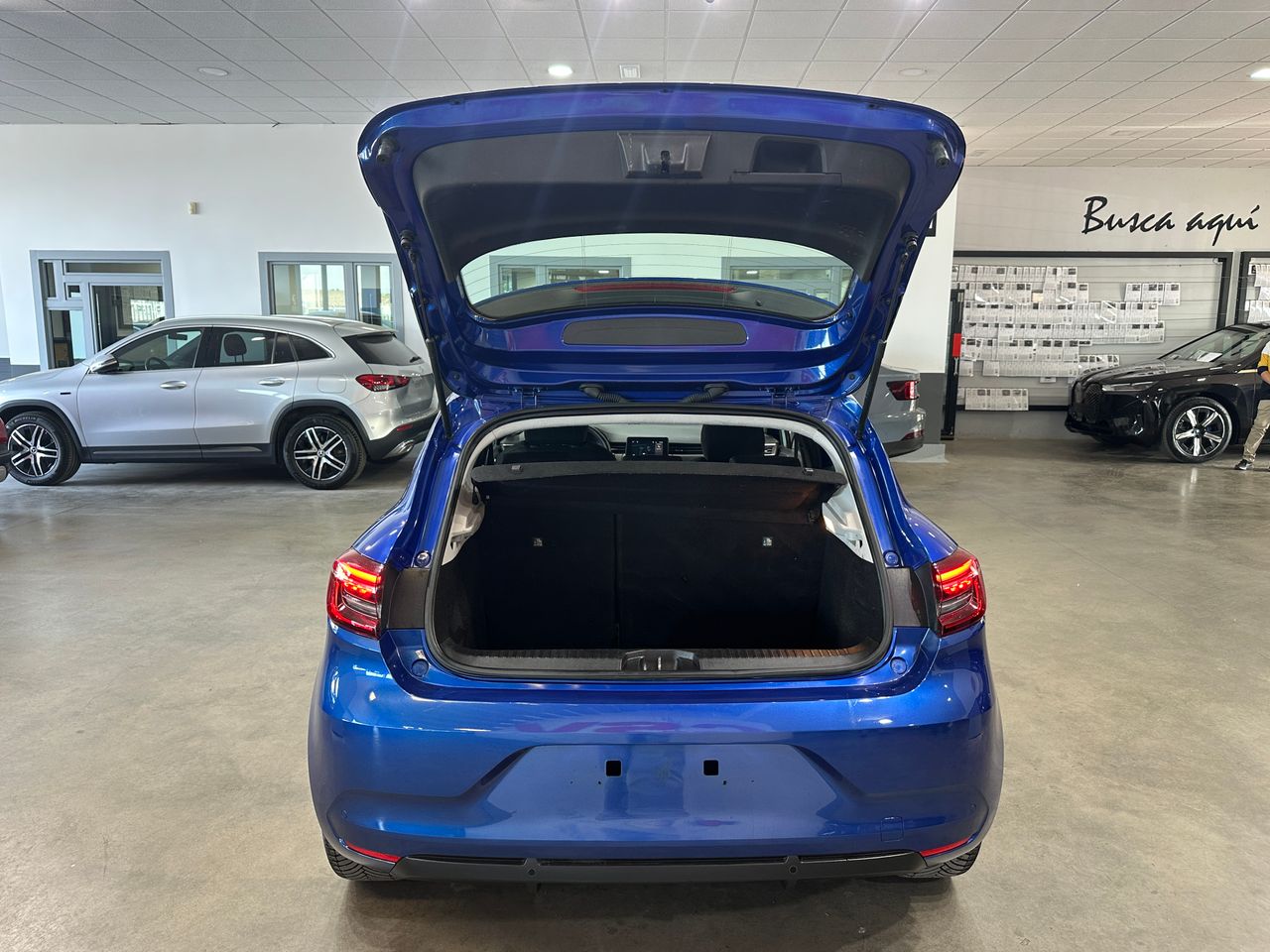 Renault Clio 1.6E-TECH 140CV BUSINESS AUTO - Foto 9