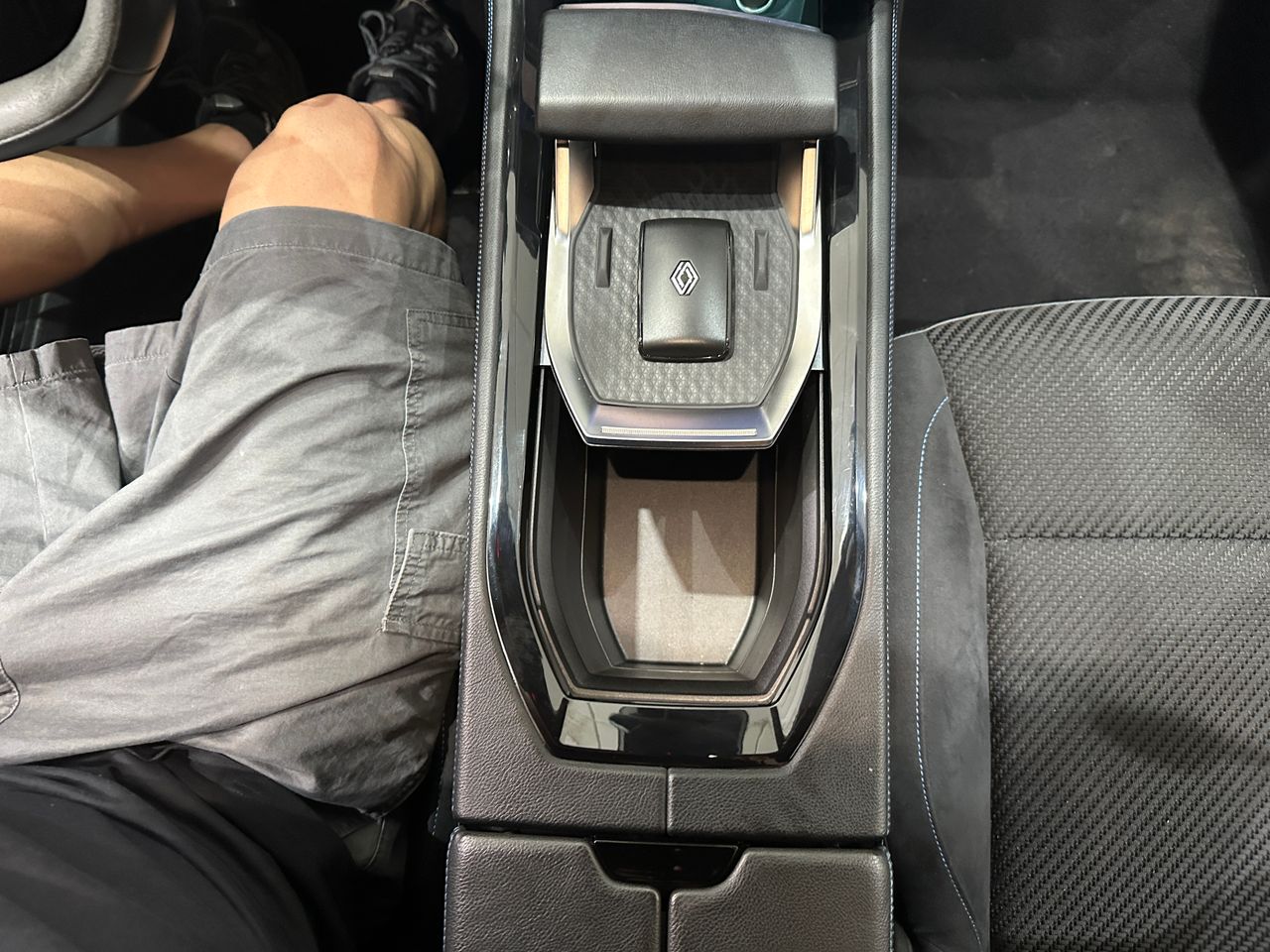 Renault Austral 1.2E-TECH 200CV ICONIC ESPIRIT ALPINE - Foto 21