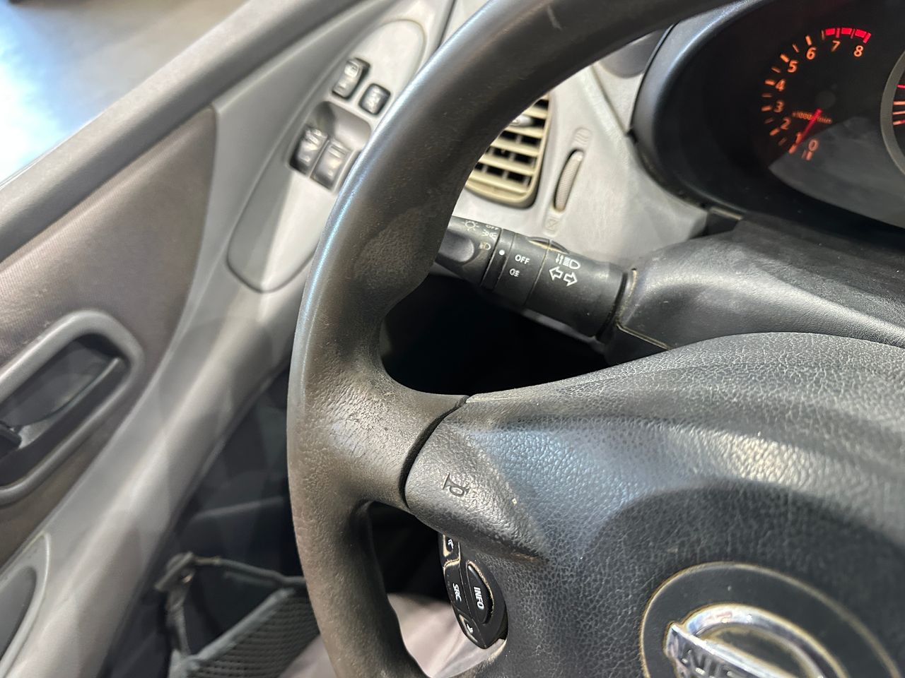 Nissan Almera Tino 1.8 Acenta - Foto 17