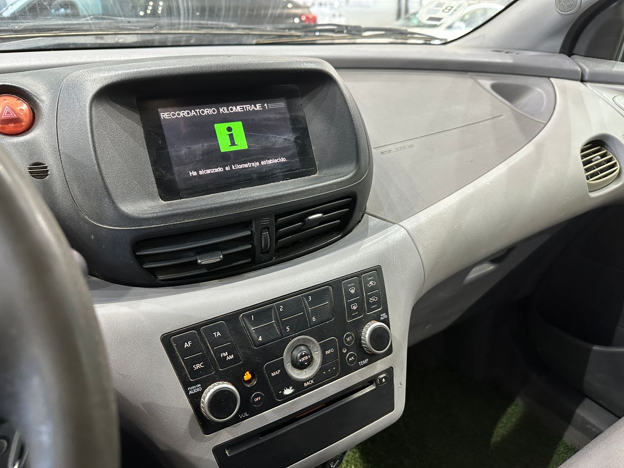 Nissan Almera Tino 1.8 Acenta - Foto 15