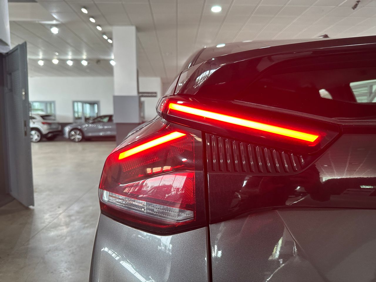 Citroën C4 BlueHDi 130 EAT8 Feel Pack - Foto 21