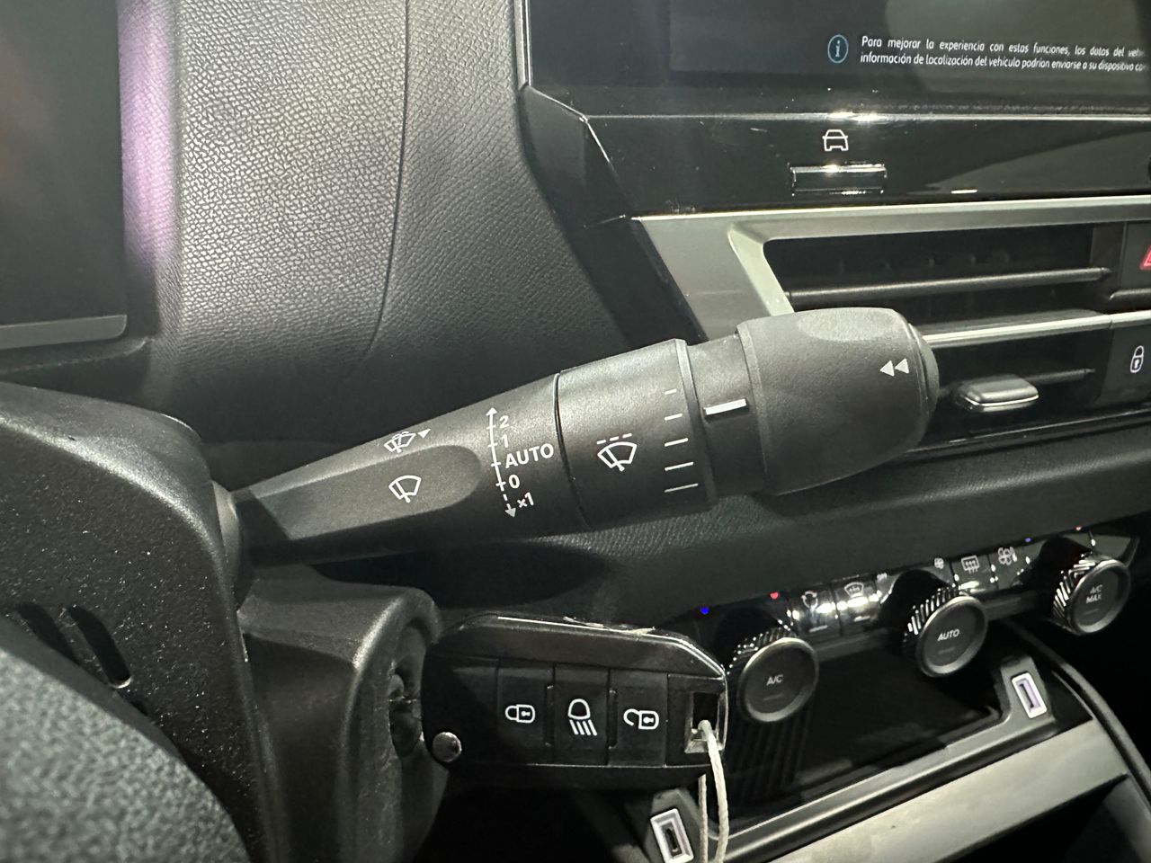 Citroën C4 BlueHDi 130 EAT8 Feel Pack - Foto 15