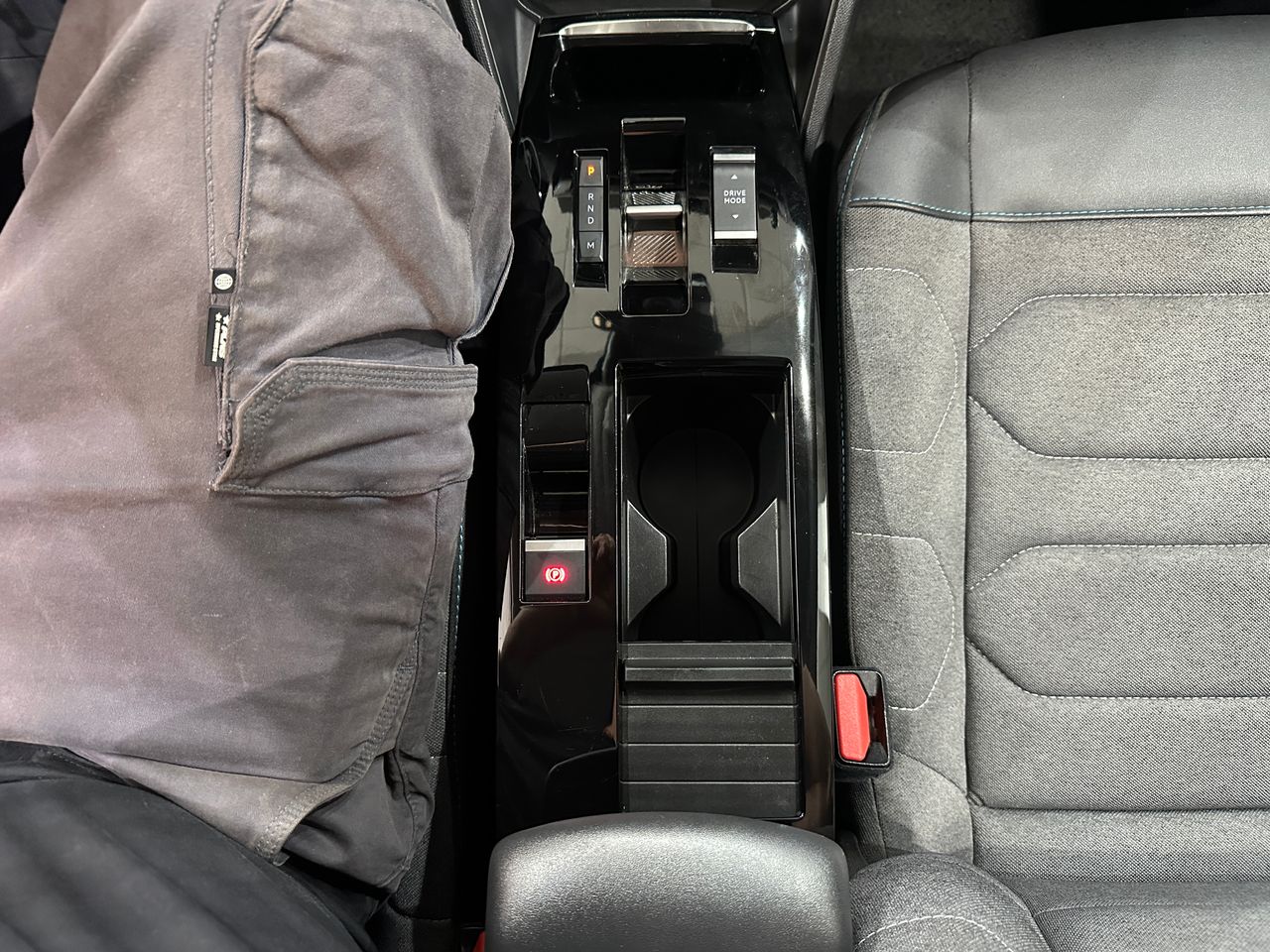 Citroën C4 BlueHDi 130 EAT8 Feel Pack - Foto 20