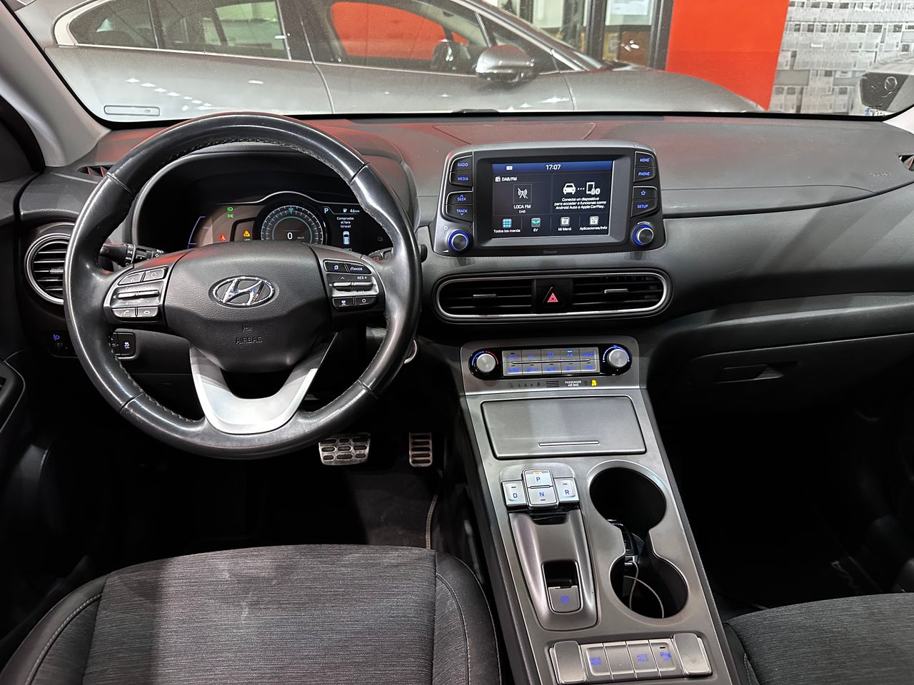 Hyundai Kona Eléctrico 100 kW (136 CV) Tecno 39 kWh - Foto 11