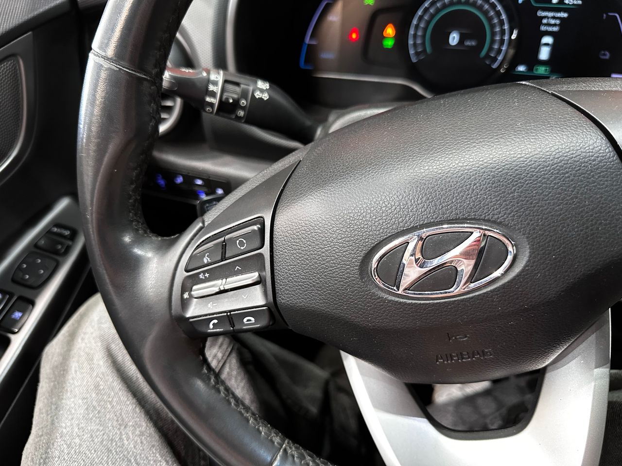 Hyundai Kona Eléctrico 100 kW (136 CV) Tecno 39 kWh - Foto 16