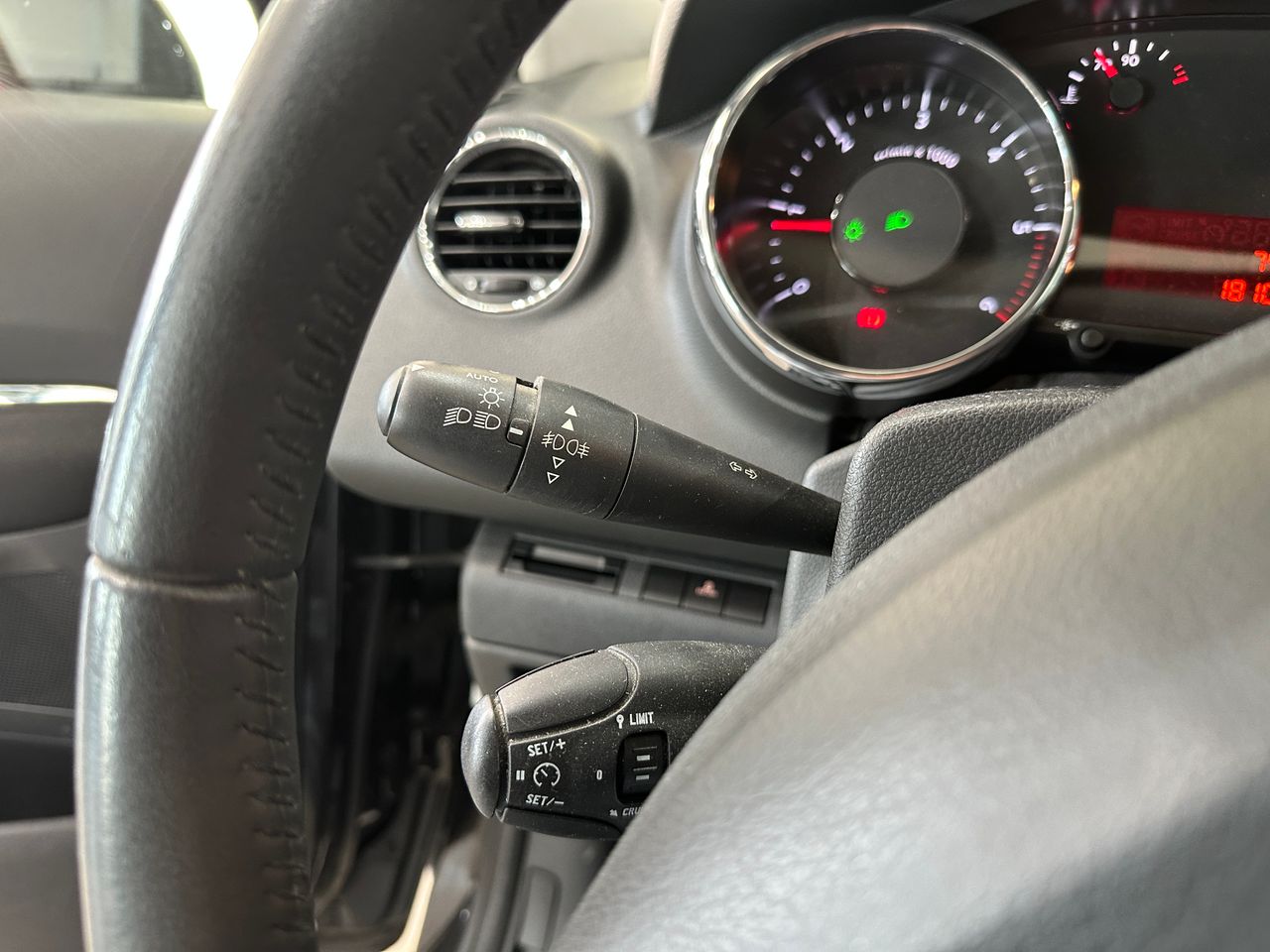 Peugeot 3008 1,6 HDI 110CV 5P - Foto 17