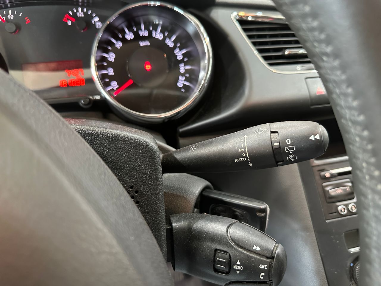 Peugeot 3008 1,6 HDI 110CV 5P - Foto 18