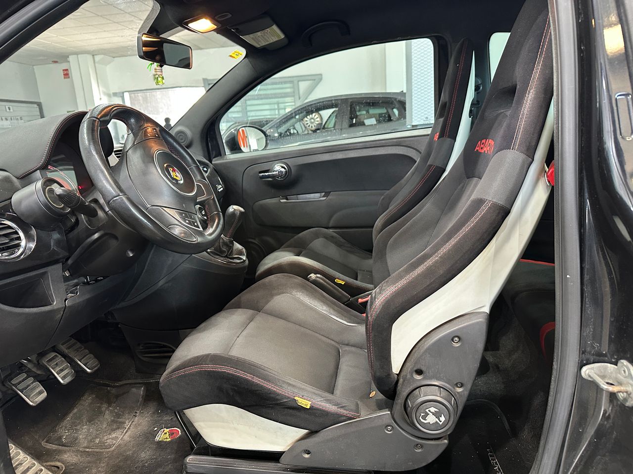 Abarth 500 1.4 16v T-Jet 135 CV - Foto 10