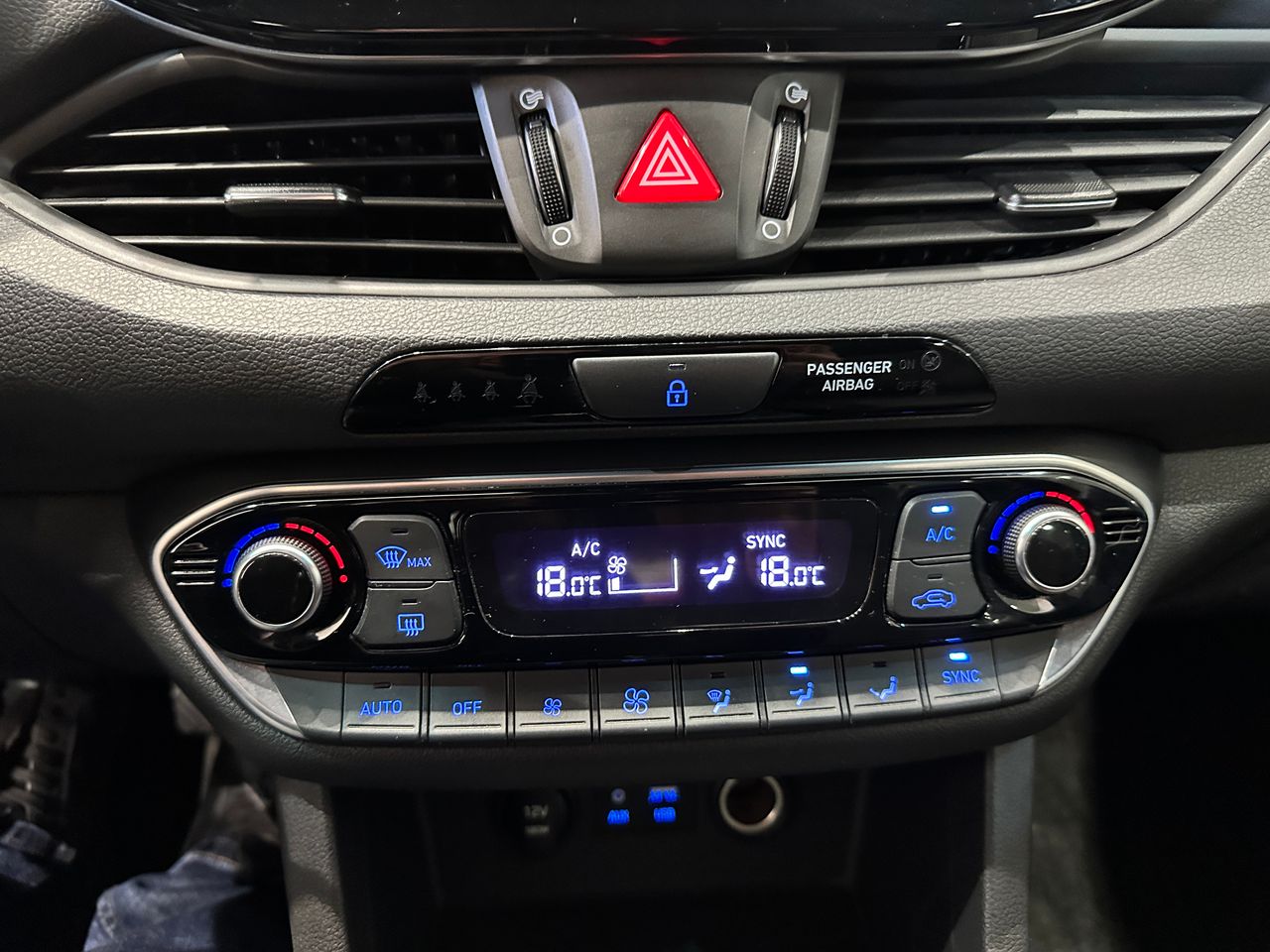 Hyundai i30 1,6 CRDI 116CV FAMILIAR - Foto 19