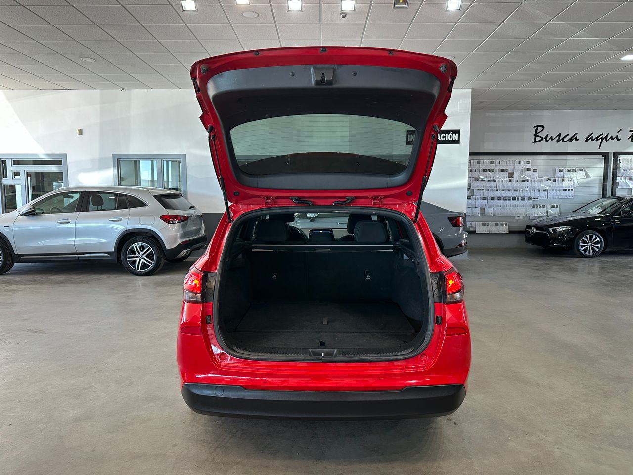 Hyundai i30 1,6 CRDI 116CV FAMILIAR - Foto 8