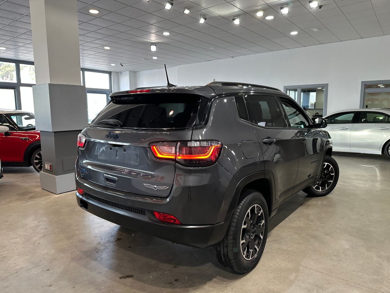 Jeep Compass 1.3PHEV 240CV 4XE TRAILHAWK - Foto 7