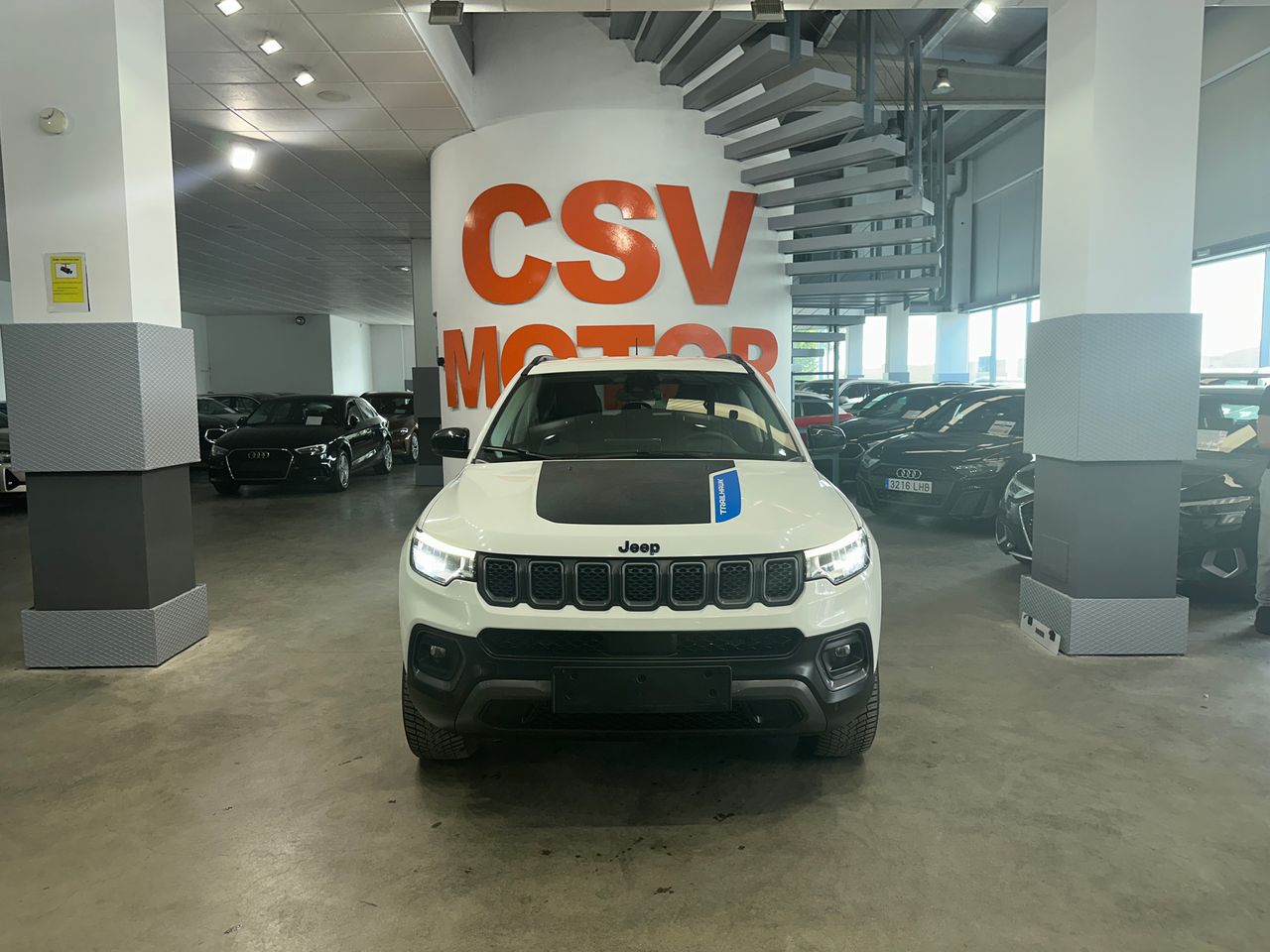 Jeep Compass 1.3PHEV 240CV 4XE TRAILHAWK - Foto 4