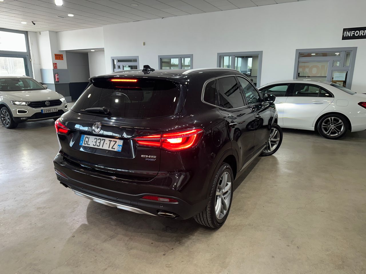 MG eHS 1.5T GDI 258CV PHEV LUXURY SUV - Foto 8