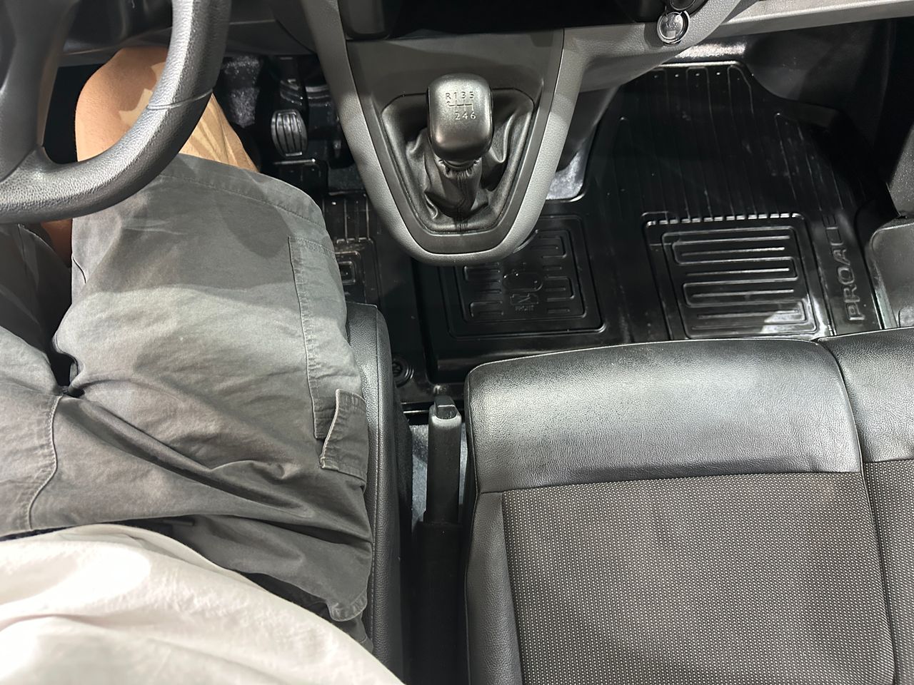 Toyota Proace 2.0D 140CV DYNAMIC - Foto 20