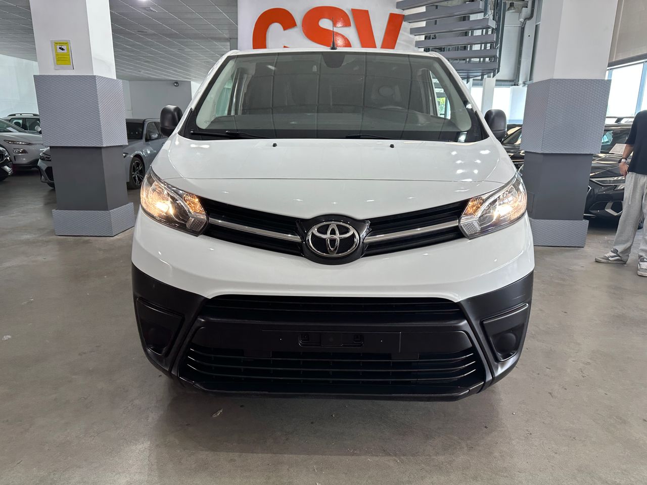 Toyota Proace 2.0D 140CV DYNAMIC - Foto 4